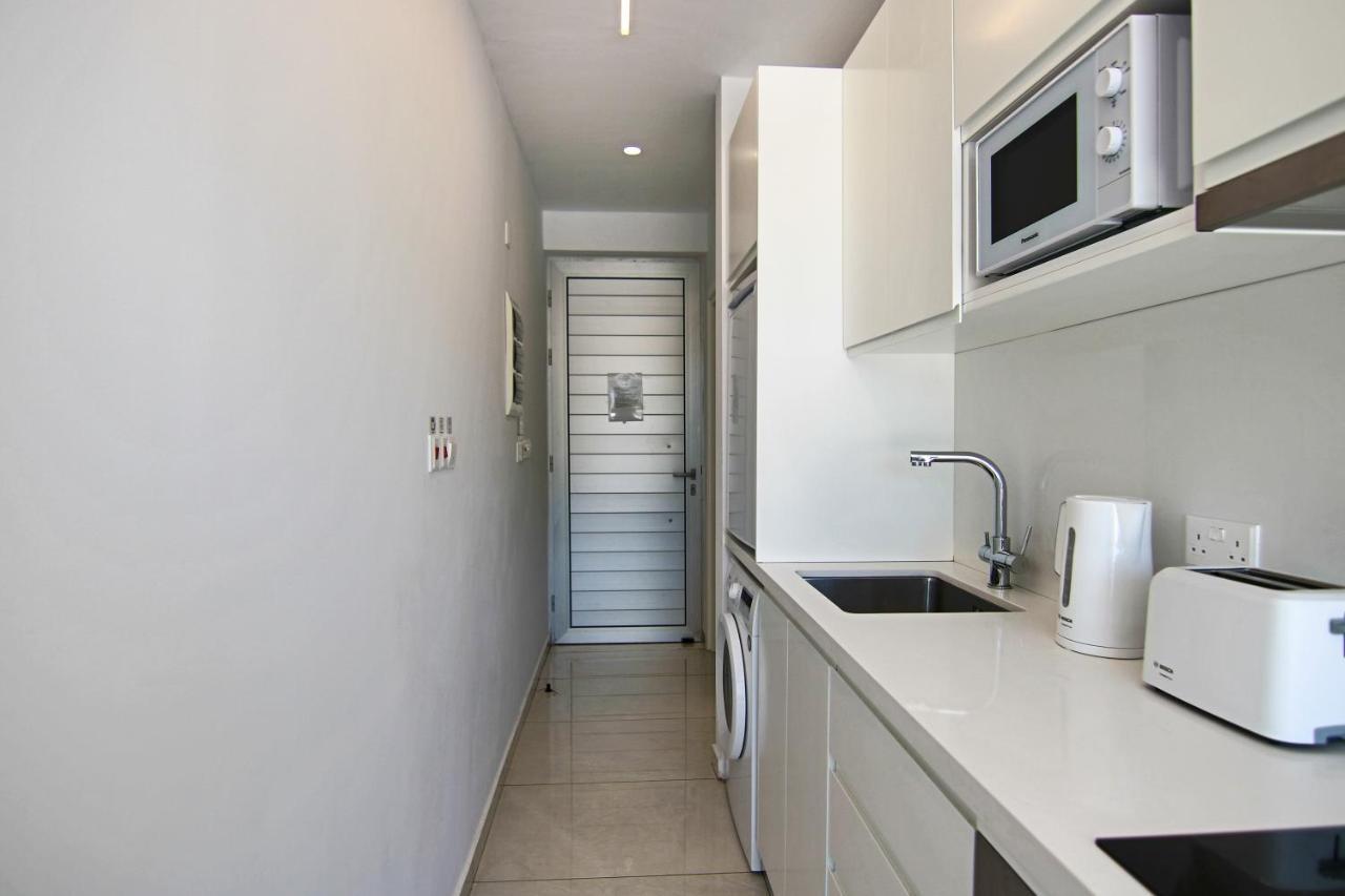 Phaedrus Living - Seaside Luxury Flat Harbour 108 Apartamento Pafos Exterior foto